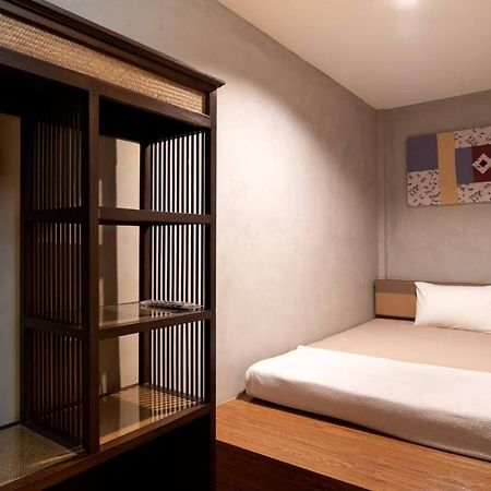 BURI Hostel Bangkok Buitenkant foto
