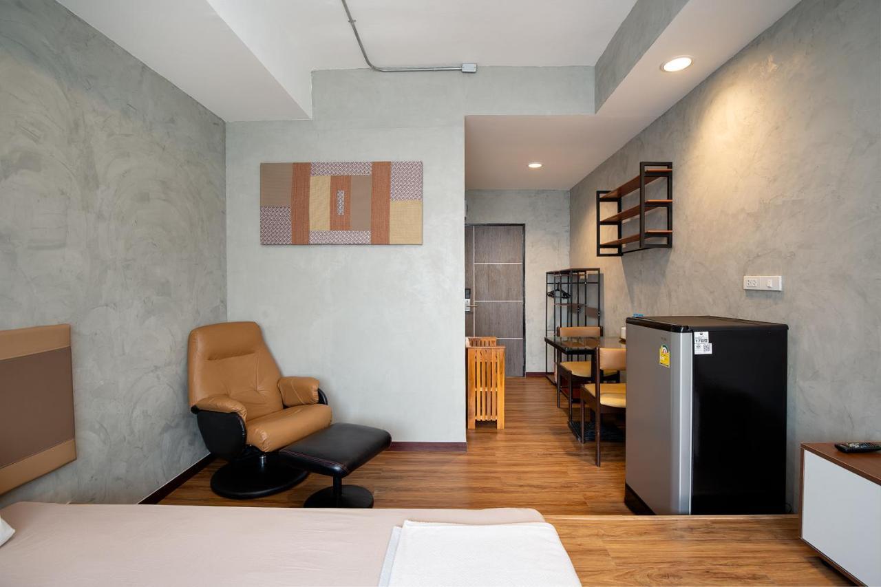 BURI Hostel Bangkok Buitenkant foto